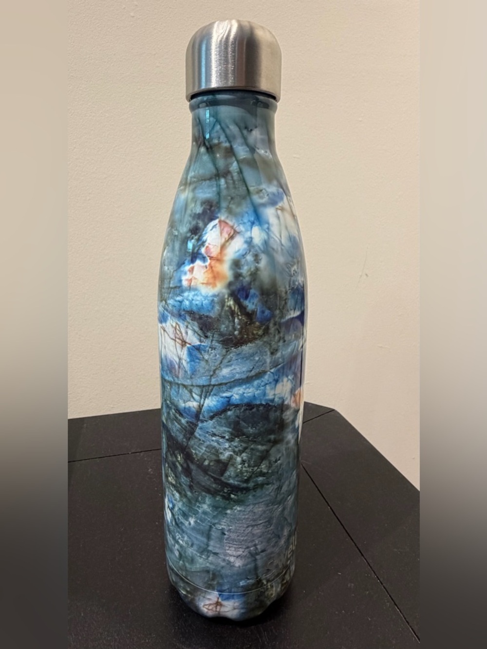 Swell Marbled Blue Stainless large Water Bottle - NWT - 25 oz.